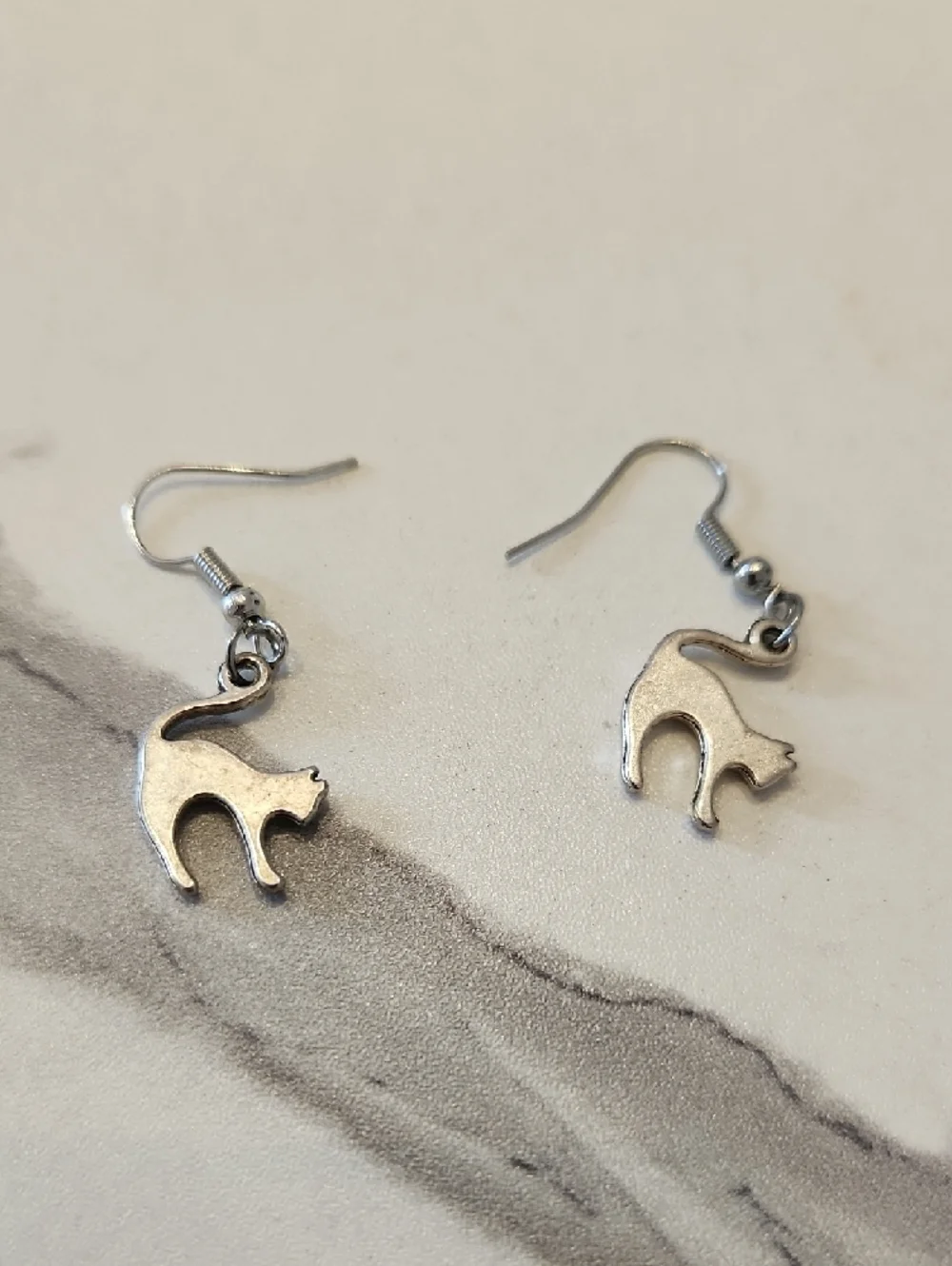 Hand Crafted Silver Cat Dangle Earrings - Picture 4 of 4